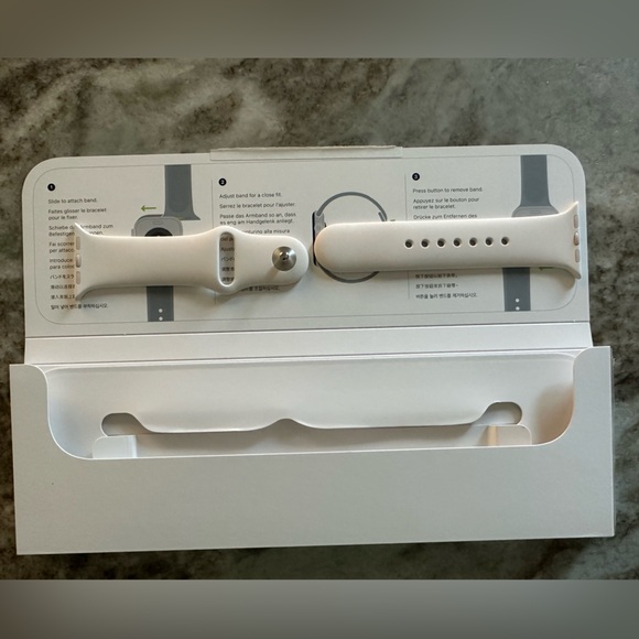 42mm light blush Apple Watch Sport Band S/M - Picture 3 of 4